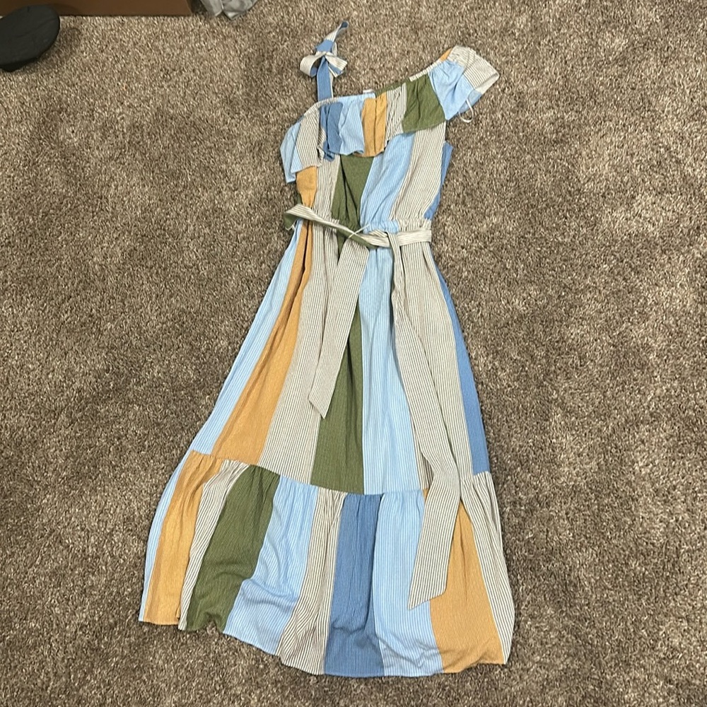 !NEVER WORN!Women’s Small Dress